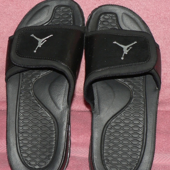 ladies jordan sandals